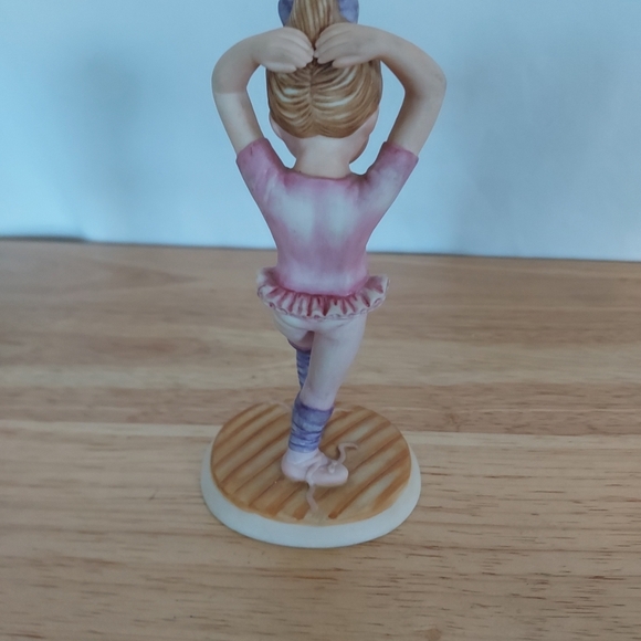 Lenox Figurines - Picture 12 of 14